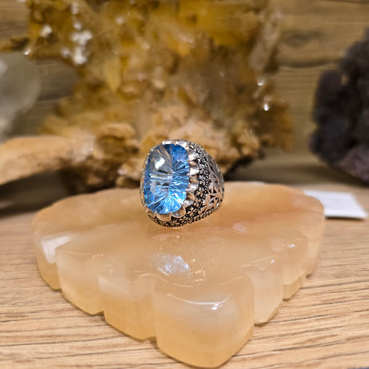 Swiss Topaz Stone Ring – Elegant & Timeless Design