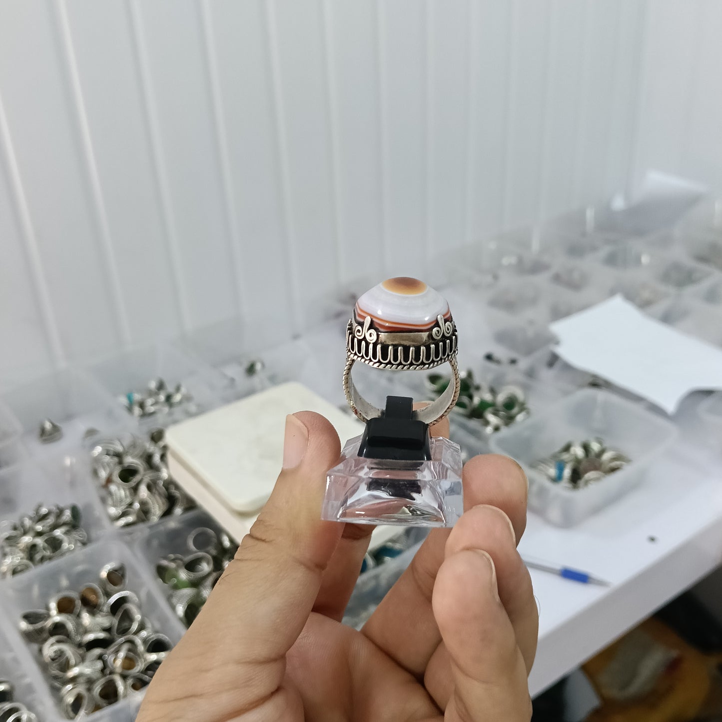 Rare Cat Eye Agate (Aqeeq) Stone Silver Ring – Unique Natural Beauty