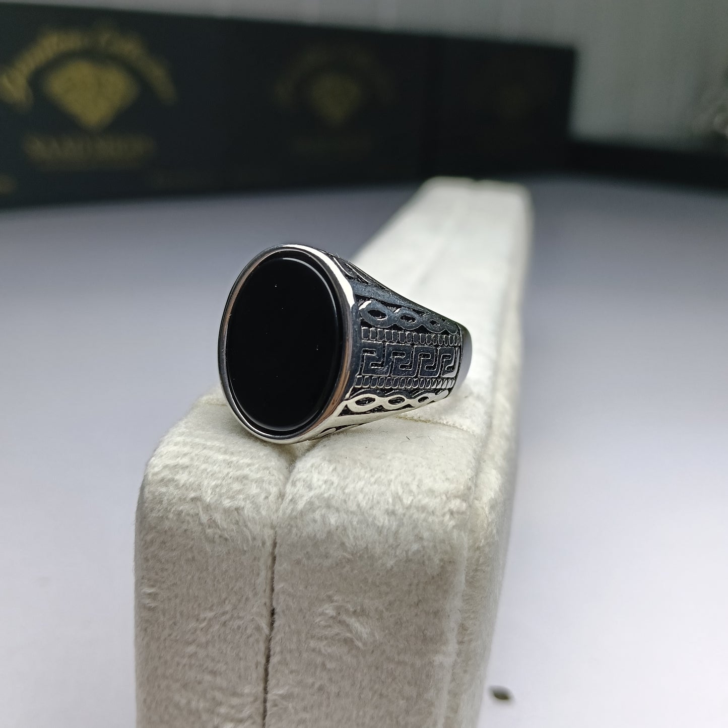 Silver Ring with Black Aqeeq Stone – Beautiful Handmade Design