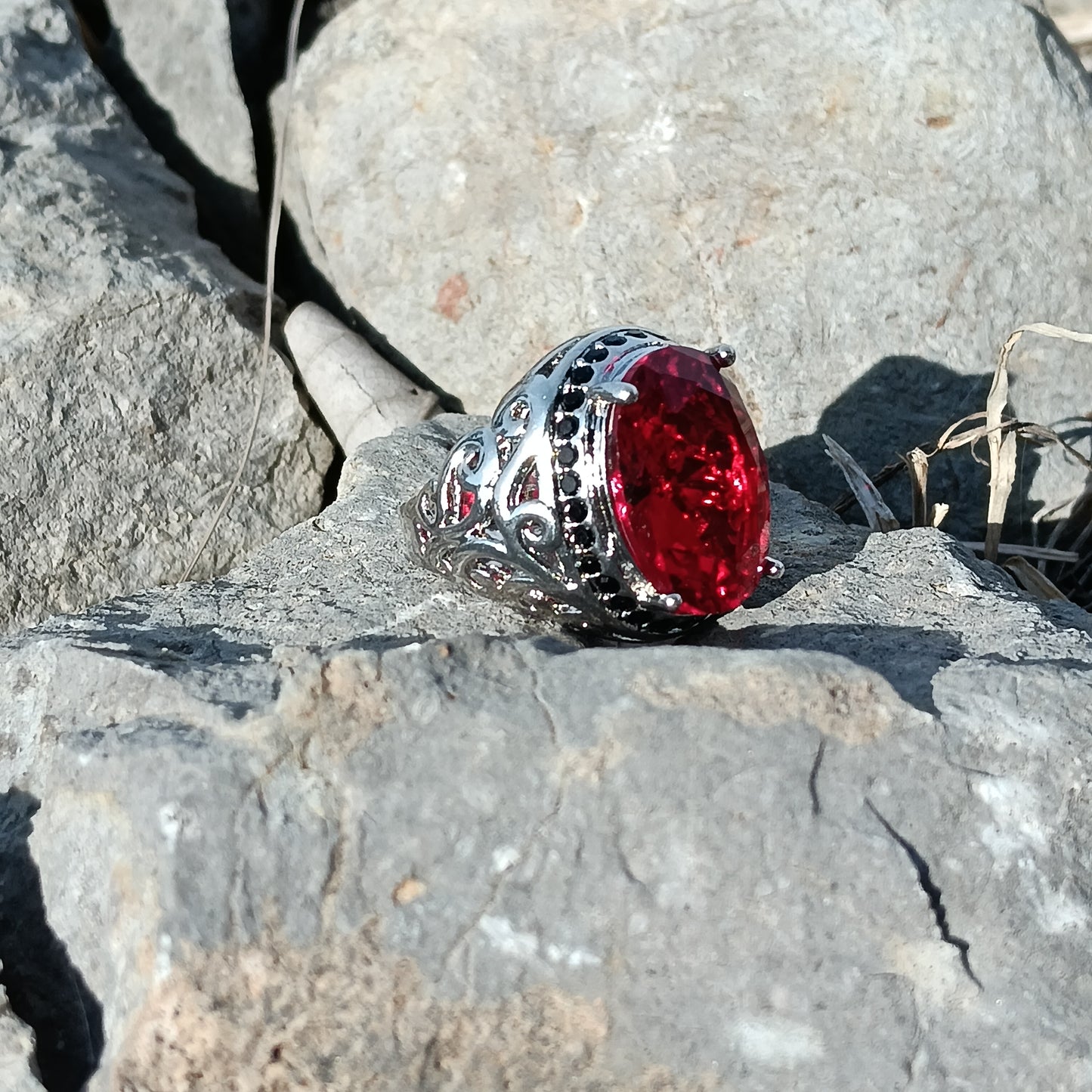 AAA grade Stunning Irani Yaqoot Ring β Rich Red Gemstone for Refined Style