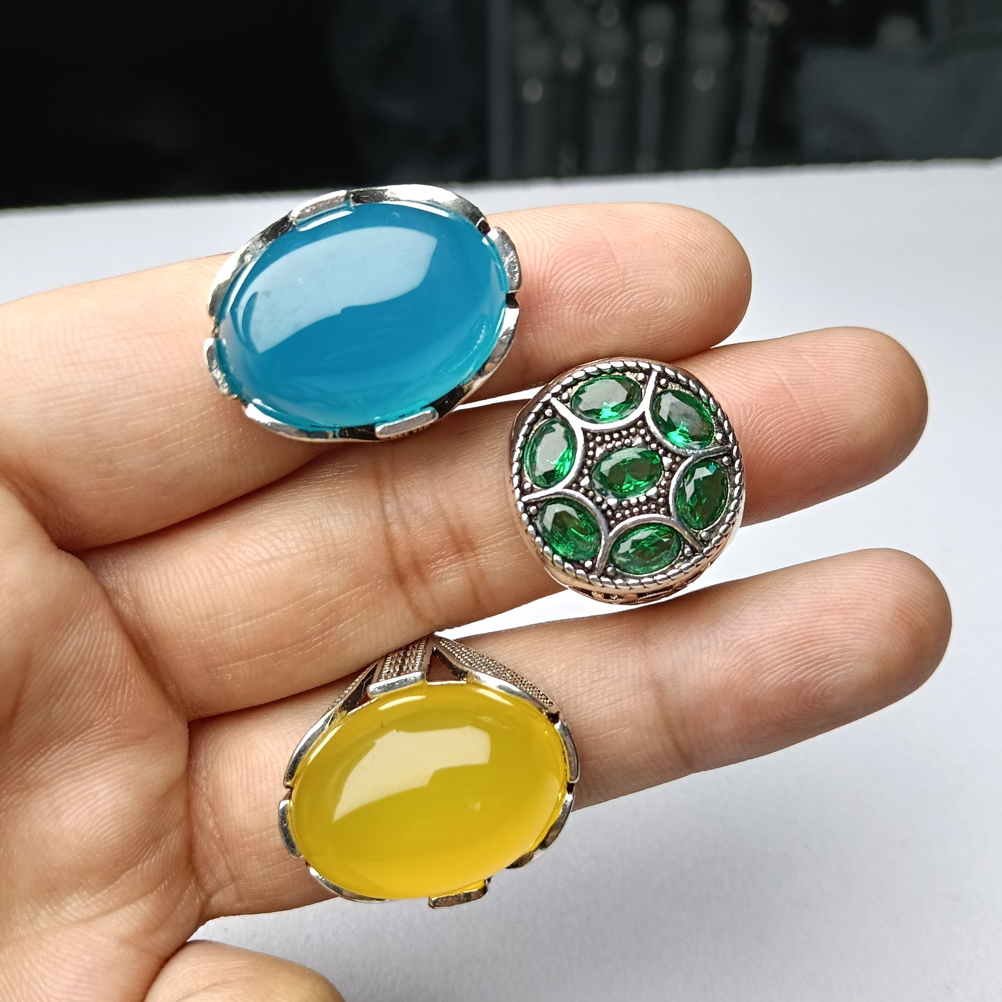 Special Combo Deal: Emerald, Blue Aqeeq & Yellow Aqeeq Rings – Free Home Delivery!