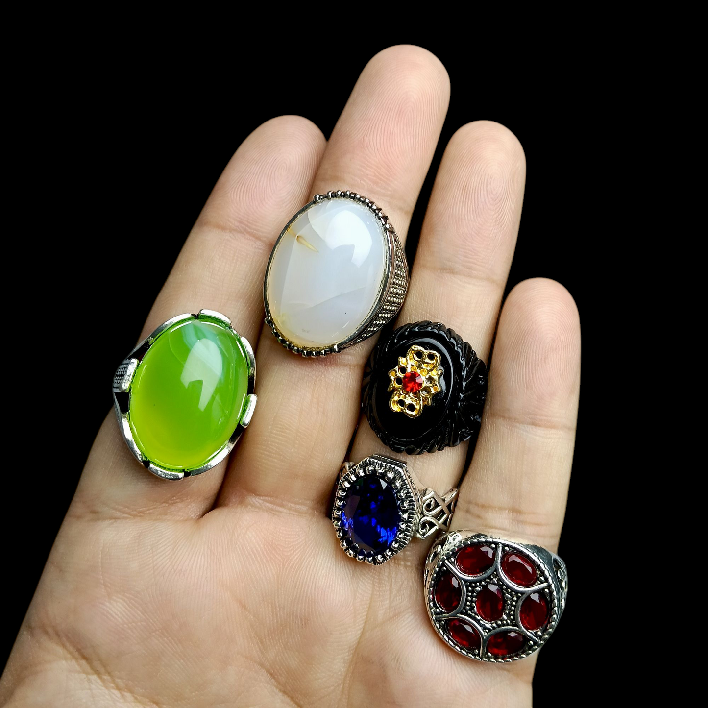 پانچ روحانی پتھروں کا شاندار سیٹ – روبی، نیلم، سبز عقیق، سیاہ عقیق اور دُر نجف