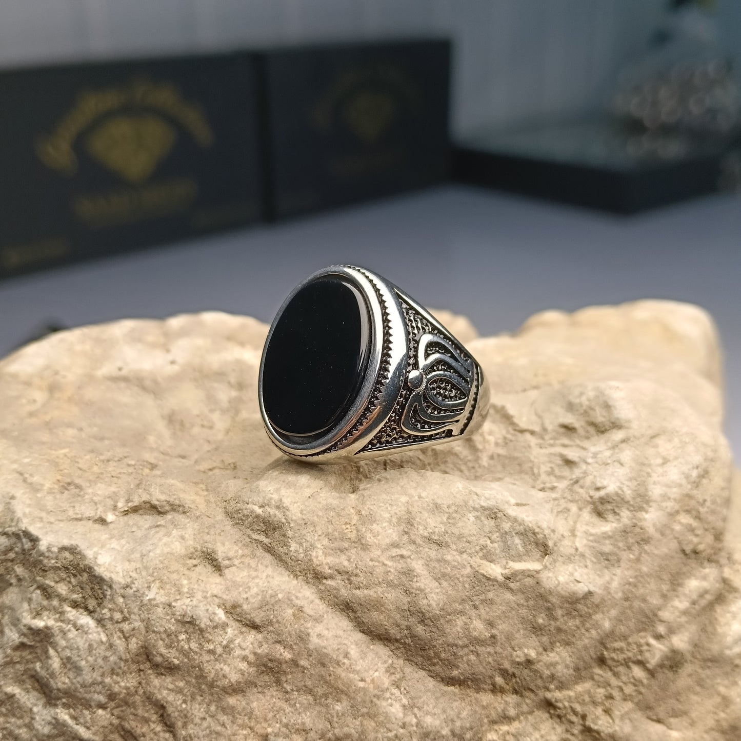 Silver Ring with Black Aqeeq Stone – Beautiful Handmade Design