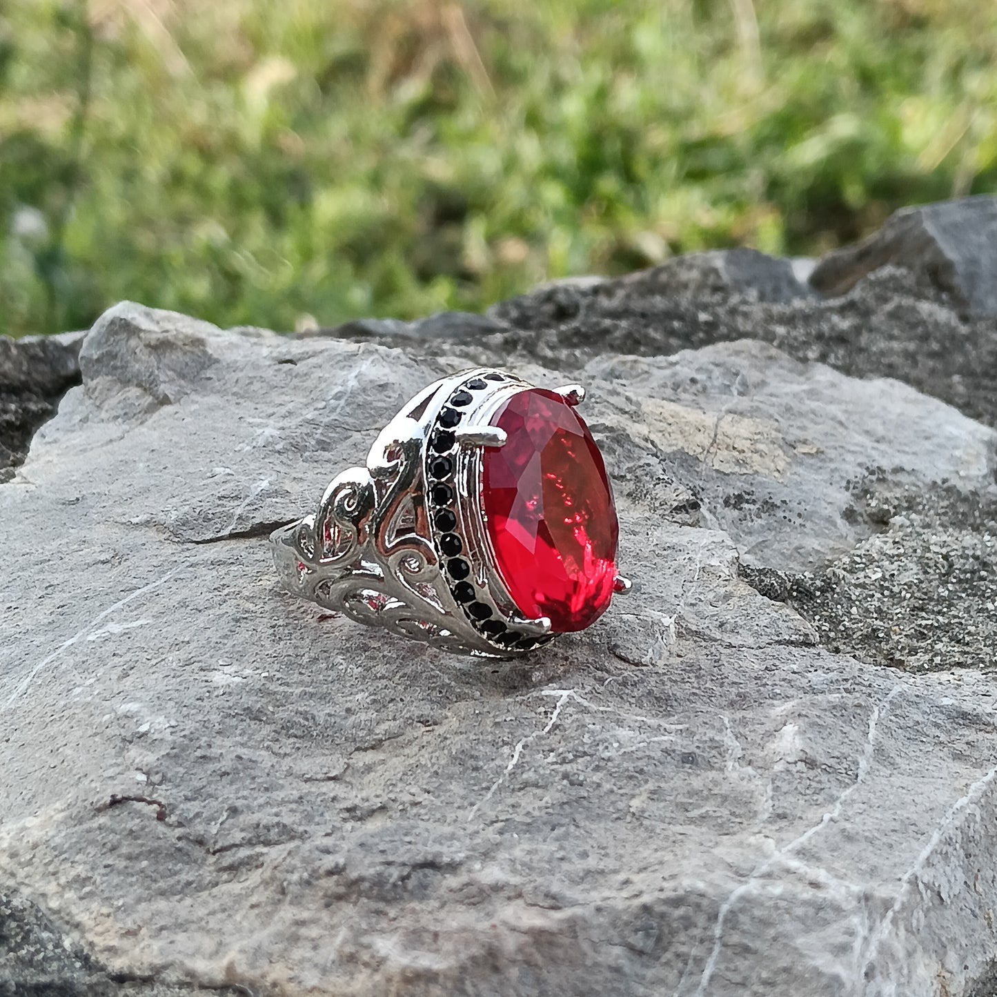 AAA grade Stunning Irani Yaqoot Ring β Rich Red Gemstone for Refined Style