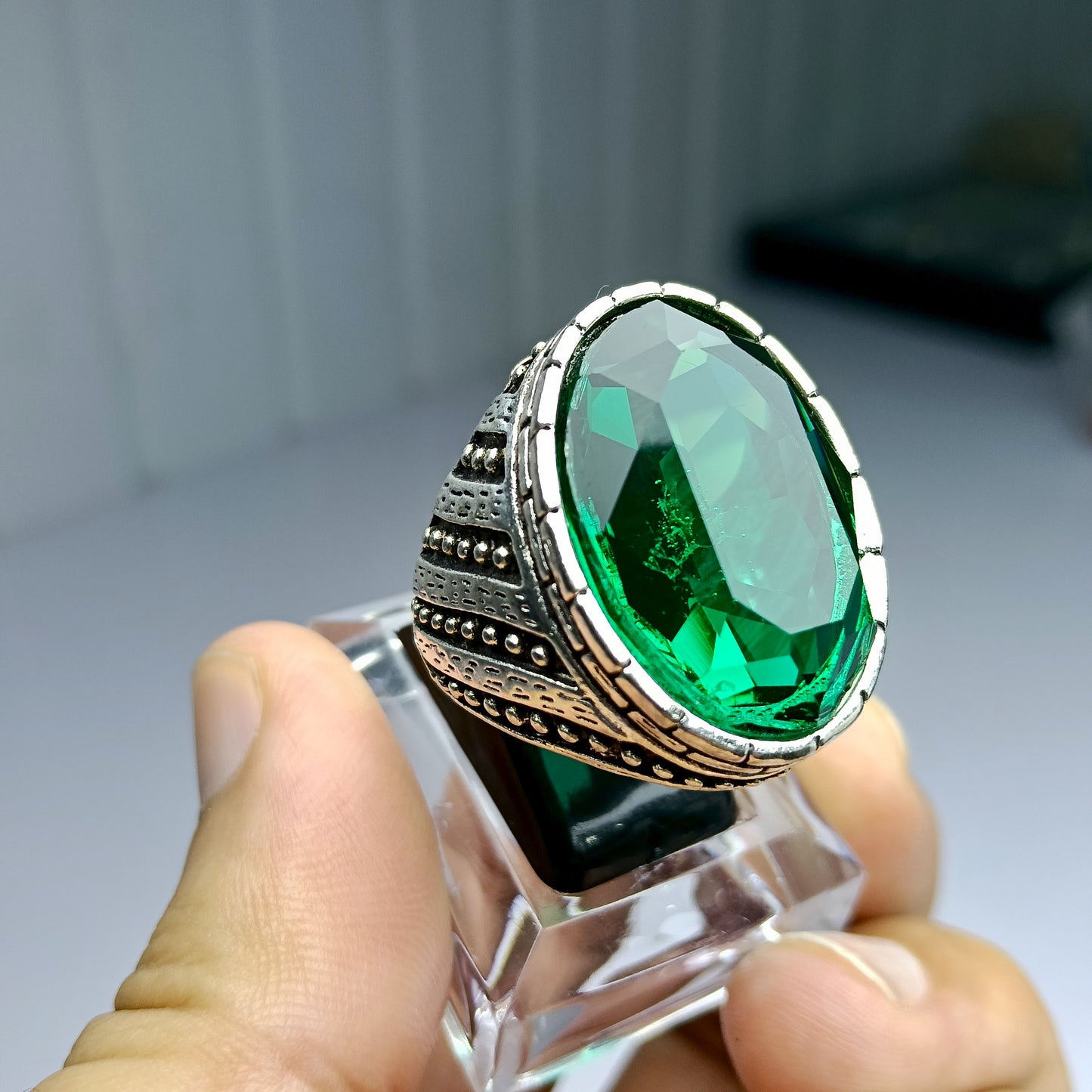 A Elegant Green Zircon Ring – Free Home Delivery