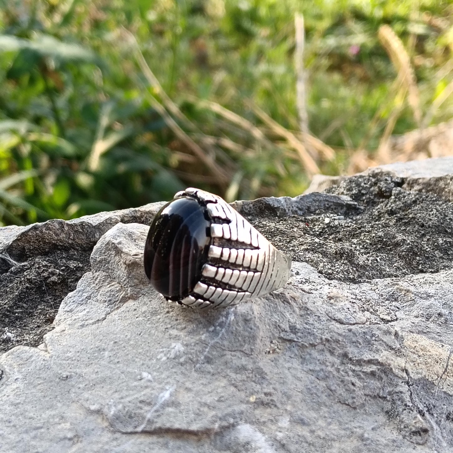 Black Sulamni Aqeeq Stone Ring β Elegant and Bold Gemstone Jewelry