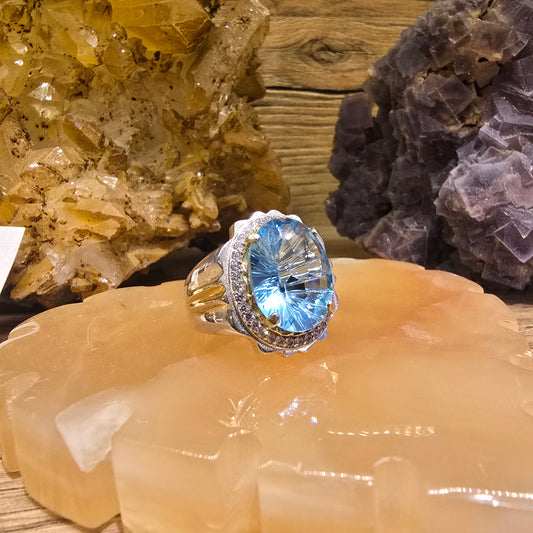 Swiss Topaz Stone Ring – Elegant & Timeless Design