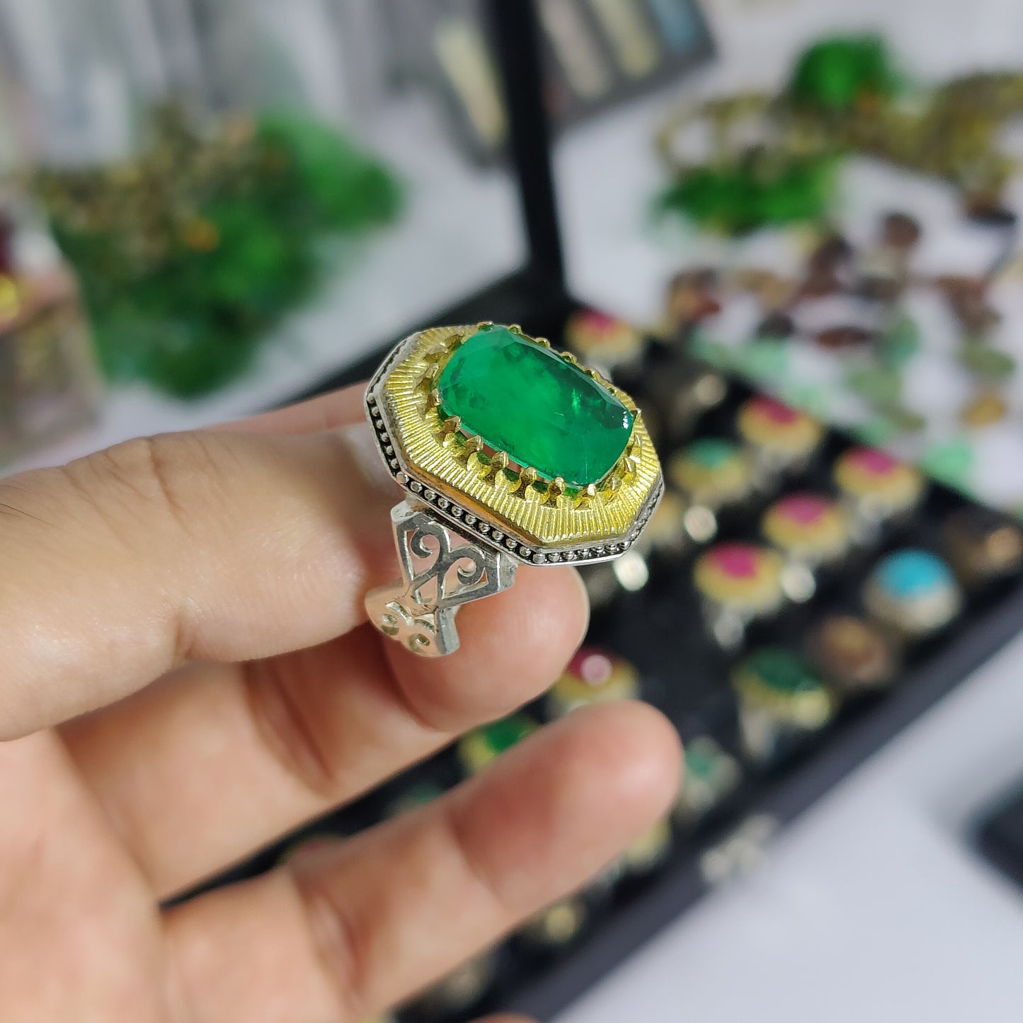 AAA-grade emerald(Zamrud)Ring pure chandi handmade