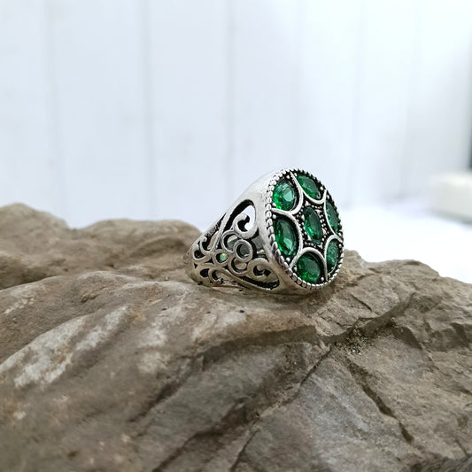 AAA grade Emerald-zamrud Gemstone Ring – Classic Beauty, Modern Design