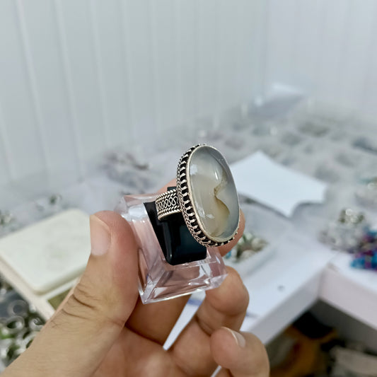 Shejri Aqeeq Ring – Rare Natural Stone in Top Quality Silver